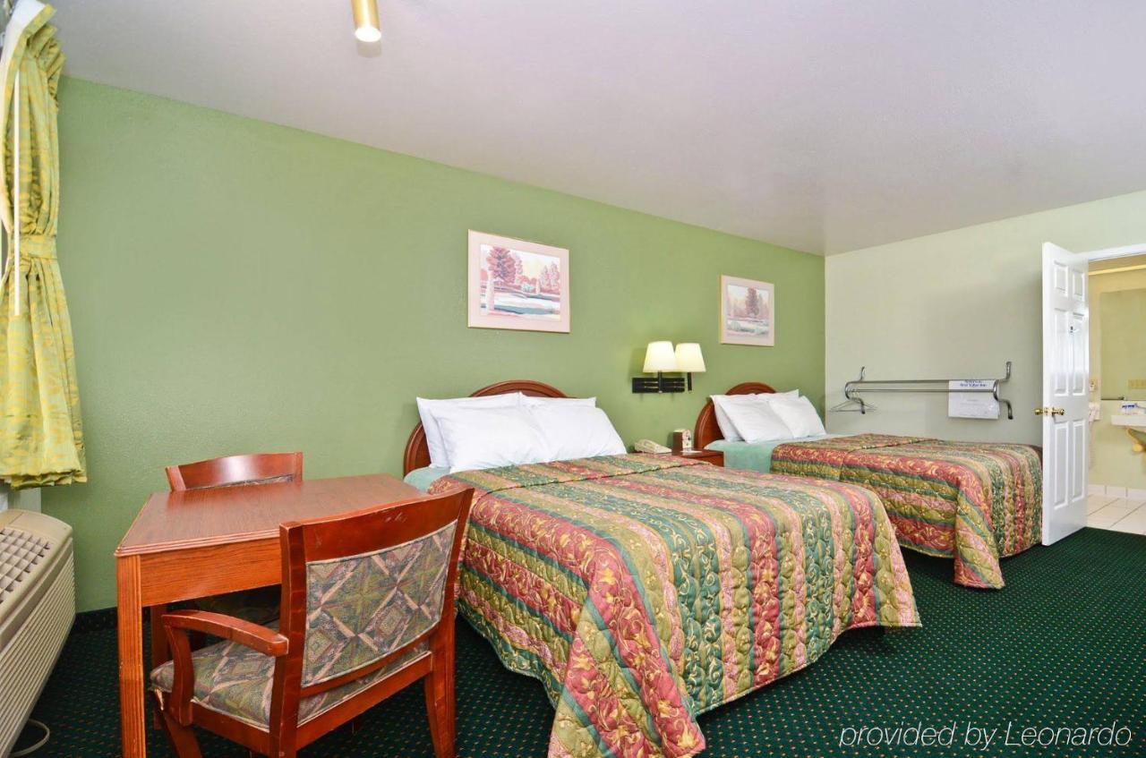 Pine Point Inn & Suites Smithville Luaran gambar